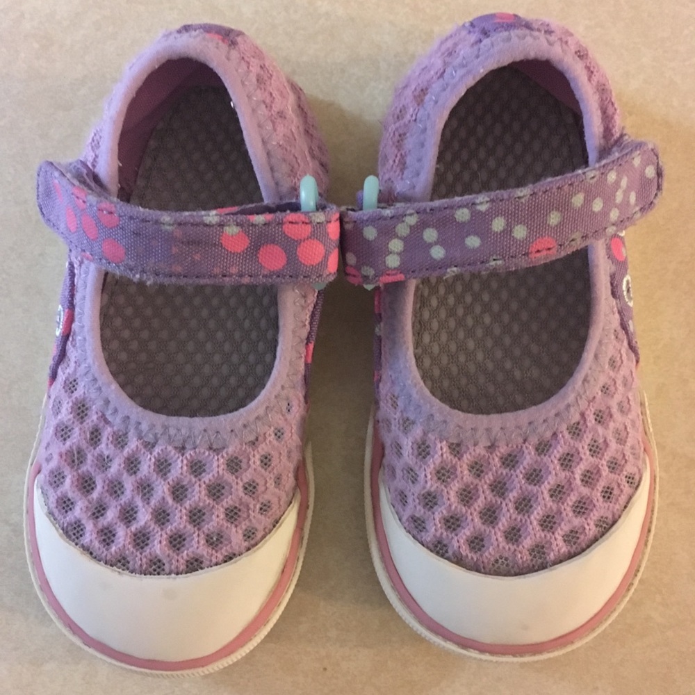 See Kai Run mesh sneakers/tennis shoes